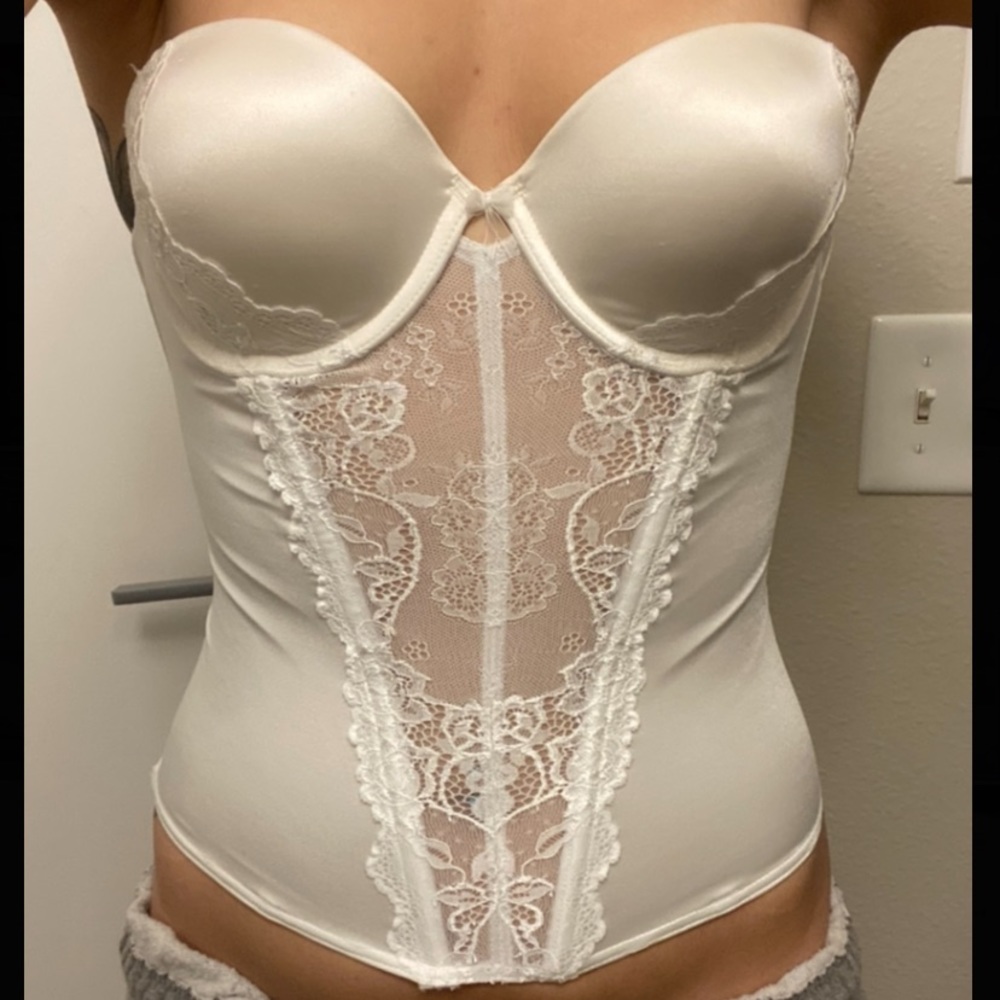 Cassandra Intimates Corset - Picture 8 of 8
